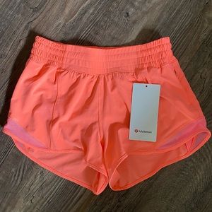 Lululemon Hotty Hot HR Short 2.5"